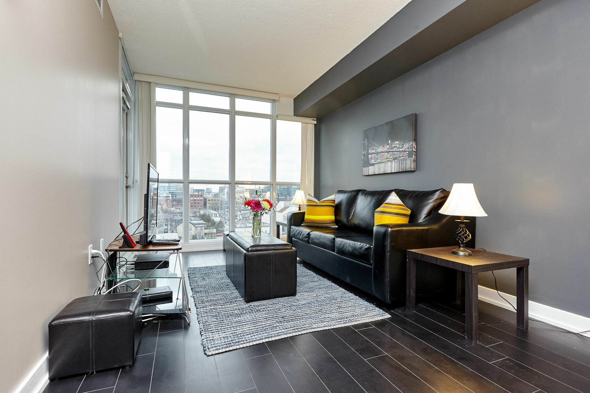 Atlas Furnished Apartments- Iceboat Terrace 3* Toronto